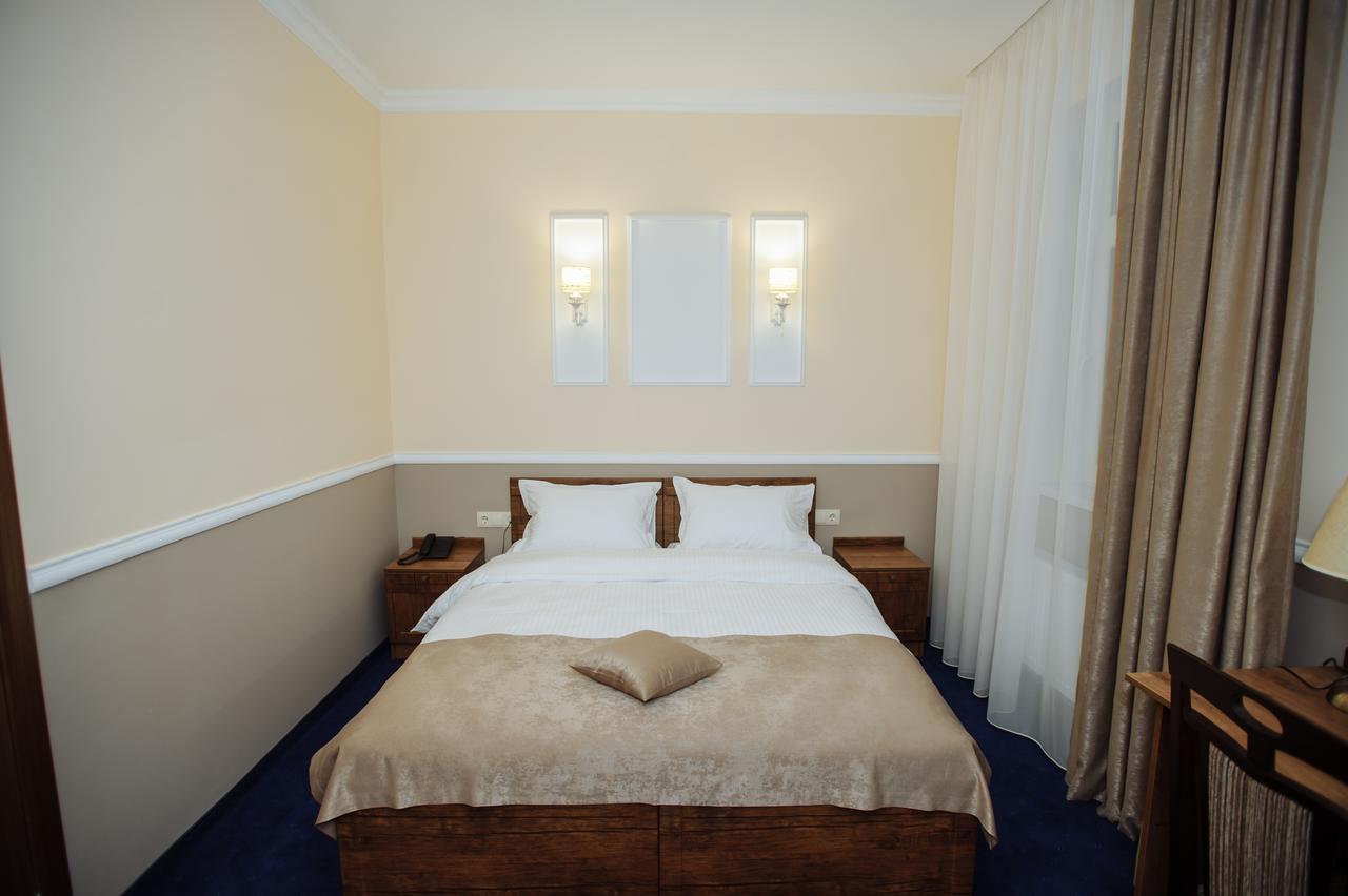 Hotel Astoria à Chişinău Extérieur photo